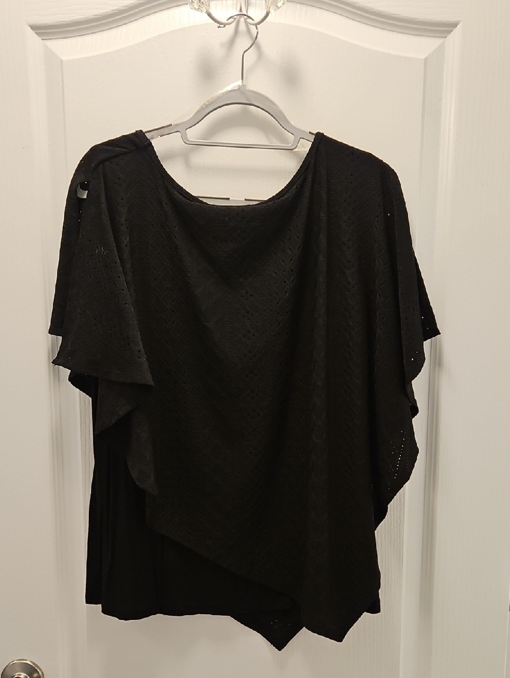 Size 2X.  Black Draped Eyelet Top - Picture 4 of 4